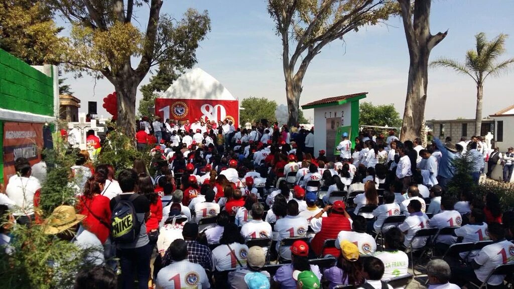Angy0315's tweet photo. Así arranca @SoyBlancaAlcala el 1 Mayo, celebrando día del trabajo. @leobardosoto #LosTrabajadoresConBlanca https://t.co/KqHa20fwxY
