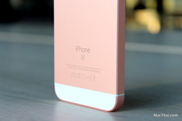 khajochi's tweet photo. รีวิว iPhone SE จิ๋วแต่แจ๋ว แรงขั้นสุด กล้องชัดดีงาม ในราคาที่สัมผัสได้ https://t.co/p6OTYuKxt2 https://t.co/Ph96qPMJ2J