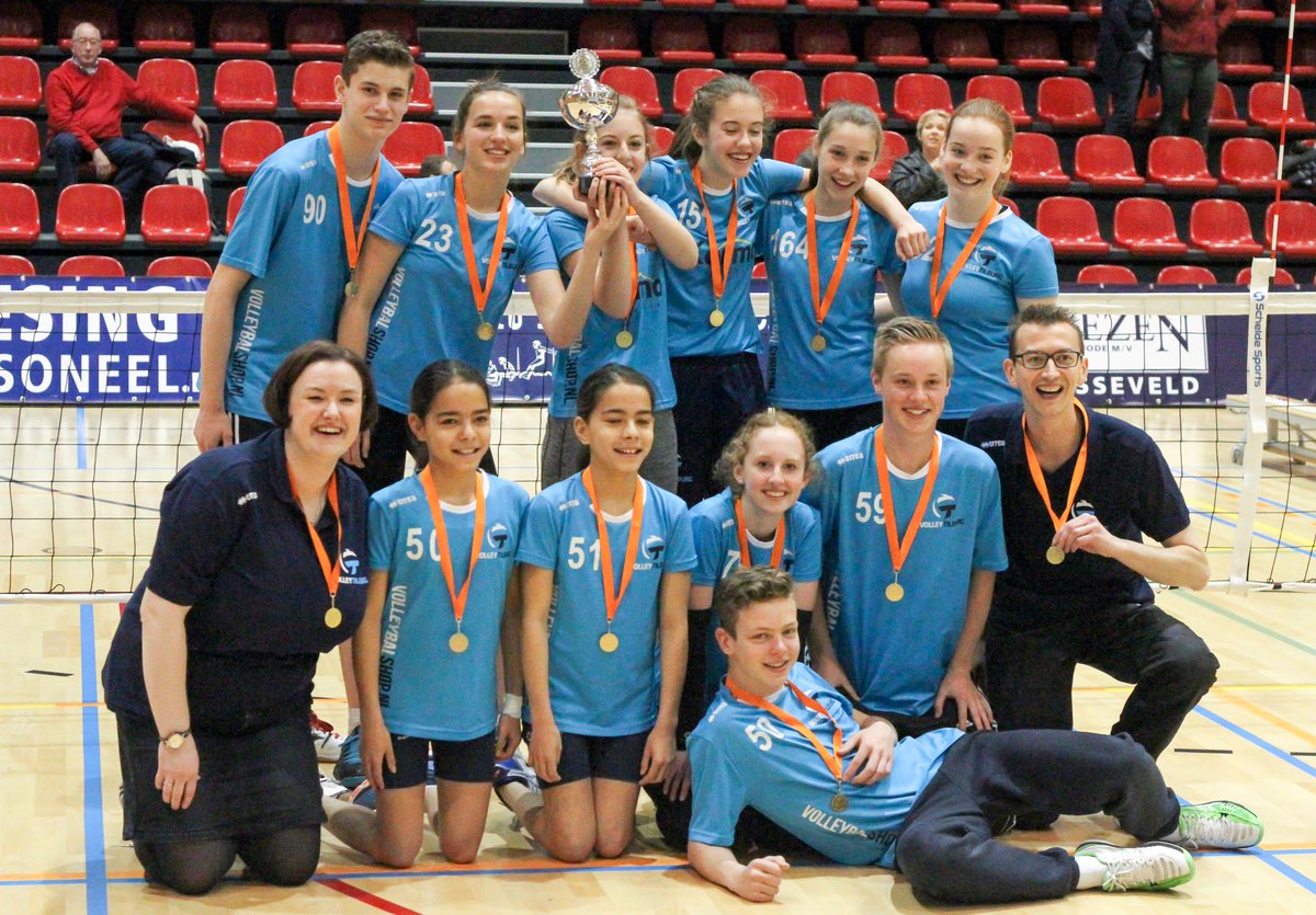 Voor wie het nog niet wist :). <a href="/VolleyTilburg/">Volley Tilburg</a> is zaterdag Nederlands Kampioen Jeugd <a href="/Zitvolleybal/">Zitvolleybal</a> geworden! Mi Culo.