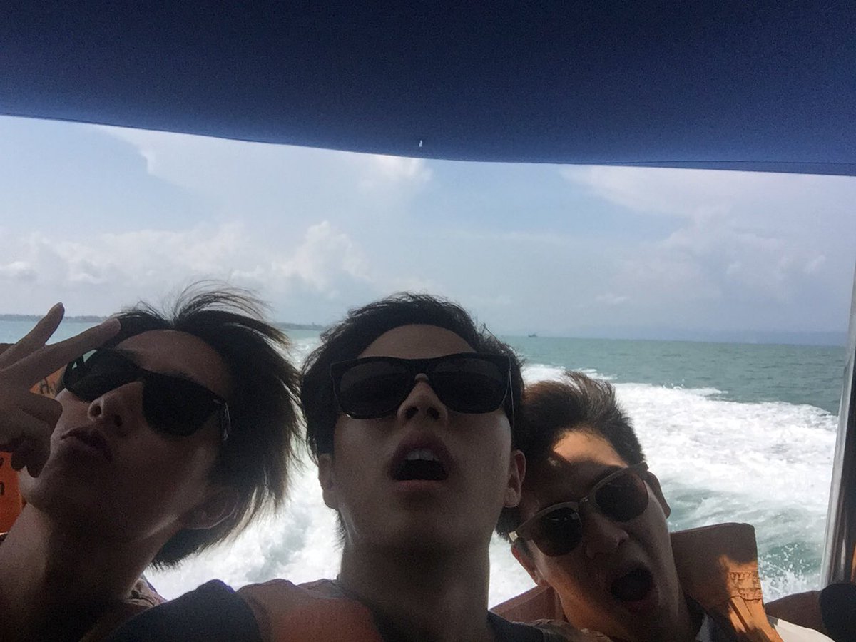 bank_thiti tweet picture