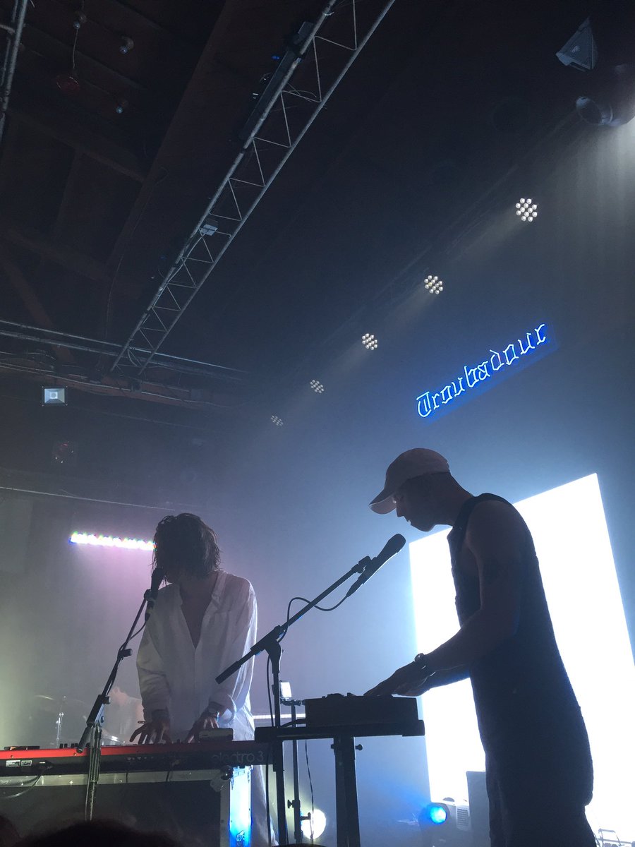 ashleyfarol's tweet photo. #MakeOutTour β€οΈ https://t.co/HKuhEtkJAT