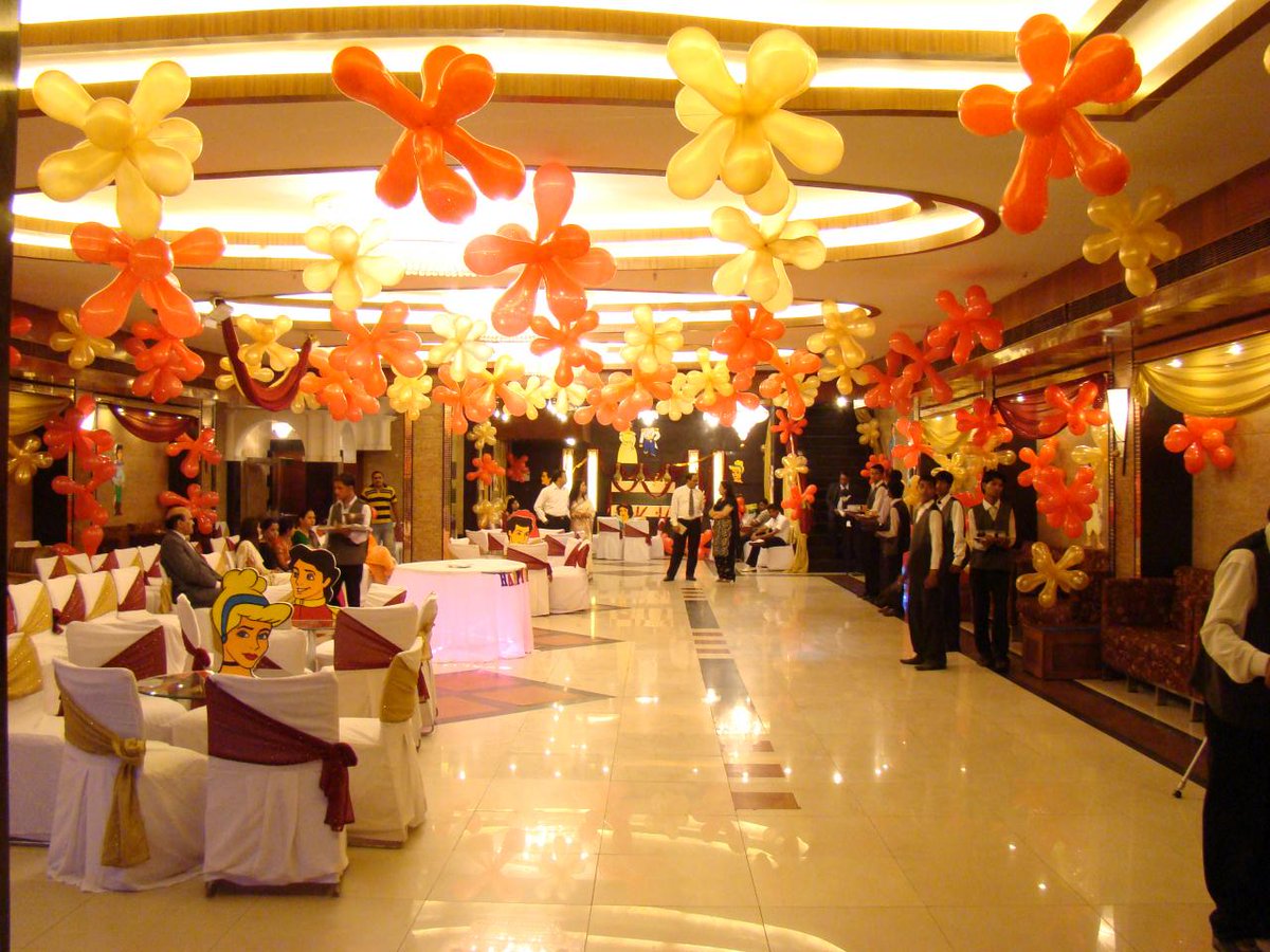 Rent2cash01's tweet photo. Get Best #Party_Hall on #Rent with the help of https://t.co/k7AHKiYXLd as per your location in #India.
#FunWithU https://t.co/a4QjPr2DmQ