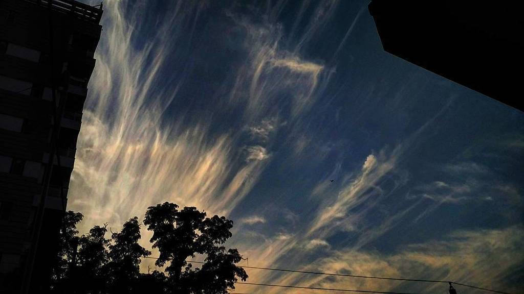 aseemyb's tweet photo. #igs_asia #igclouds #igers #igdaily #ig_worldclub #igmasters #ig_sunsetshots #igsunsets #i… https://t.co/iwNiqJuJ7w https://t.co/XNe0wYfzBG