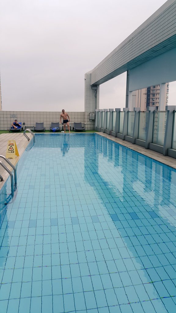 MikeyBustos's tweet photo. Ay naku! The water is too preaking cold!!! Fine! Only legs! #hoteljen #hoteljenhongkong #thatjenfeeling https://t.co/cetlQg7maf