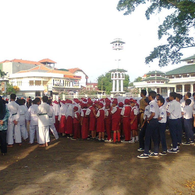 ImronKusuma's tweet photo. HARDIKNAS 2 Mei 2016 https://t.co/oj7XxkhyHw