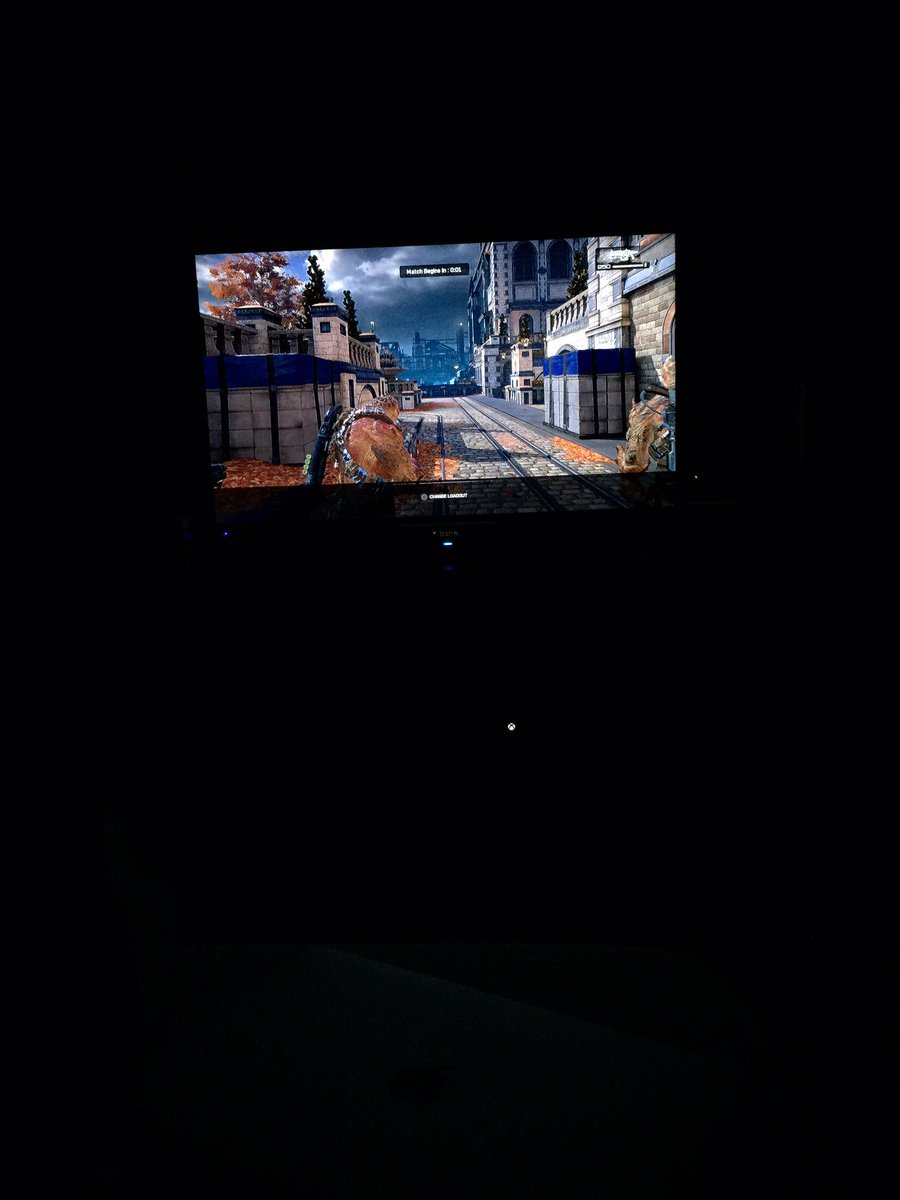 ATLdirector's tweet photo. Getting reacquainted with @GearsofWar #gow4beta https://t.co/Rk11HhmKy4