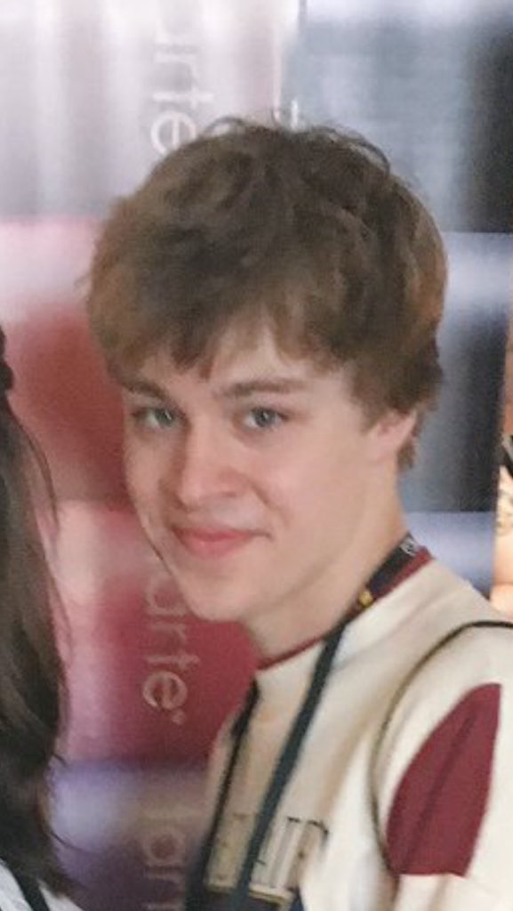 cchristianleft's tweet photo. @ChristianLeave when you posted 970 birthday posts &amp; christian hasnt seen 1 https://t.co/sFaWqGInYV
