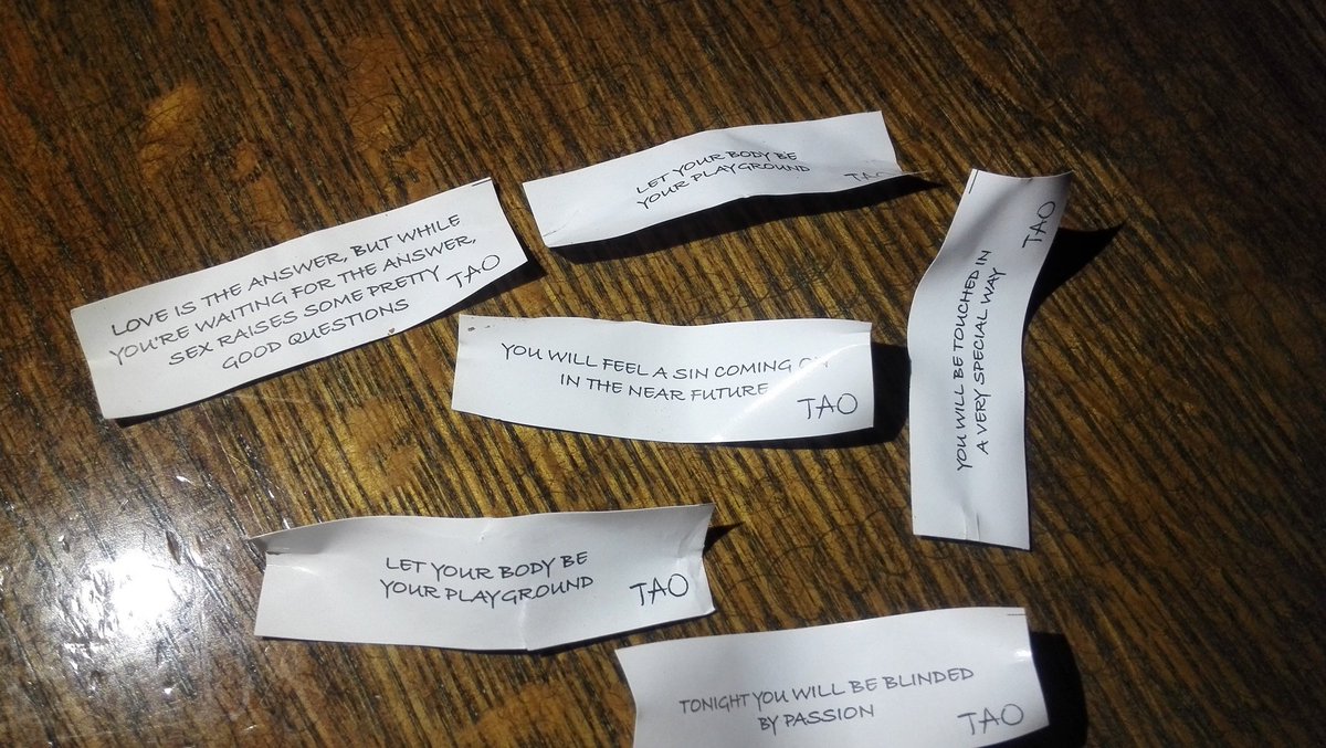 coolzi's tweet photo. Guess which one I picked? Very nice meal https://t.co/TiujRS0tPV