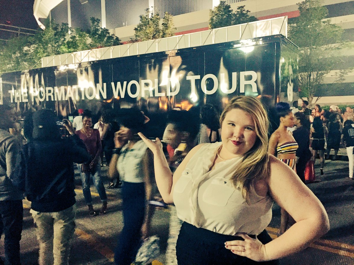 pastorkatelyn's tweet photo. 🐝🍋 I danced, I cried, I got in formation. #beyonceatl 🍋🐝 https://t.co/DZ0Z7O6fFE