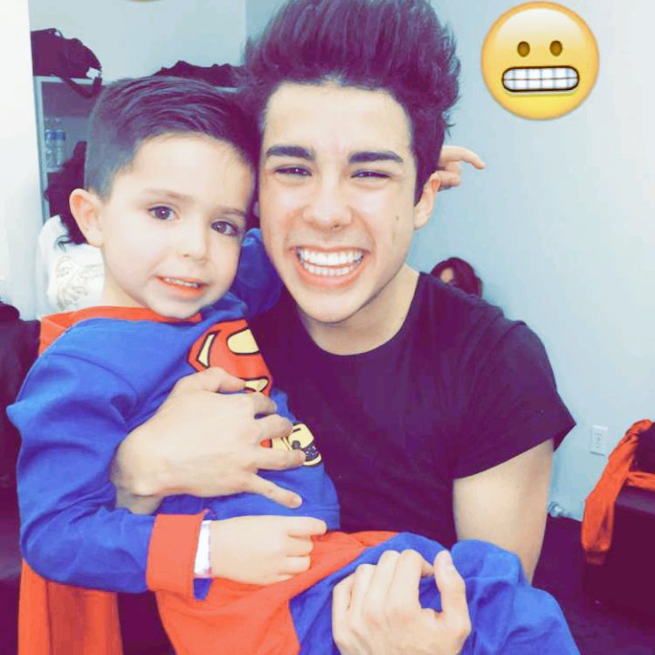 Nely1695's tweet photo. 11:14 💘  Todo con tal de seguir viendo esta sonrisa♡ #MiBau @mariobautista_ https://t.co/zllVPQj9DC