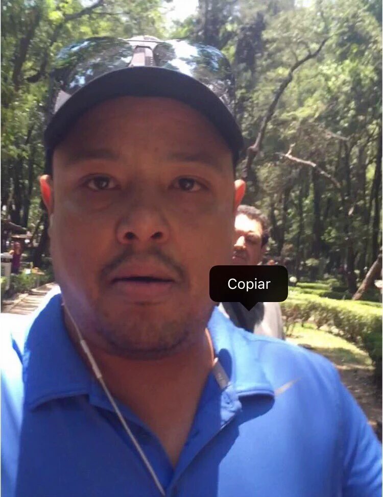Navarro_Hector's tweet photo. La actriz @americagabriell fue golpeada por este tipo en el Parque México por pedirle levantará 'popo' de su perro https://t.co/p23G04FBmt