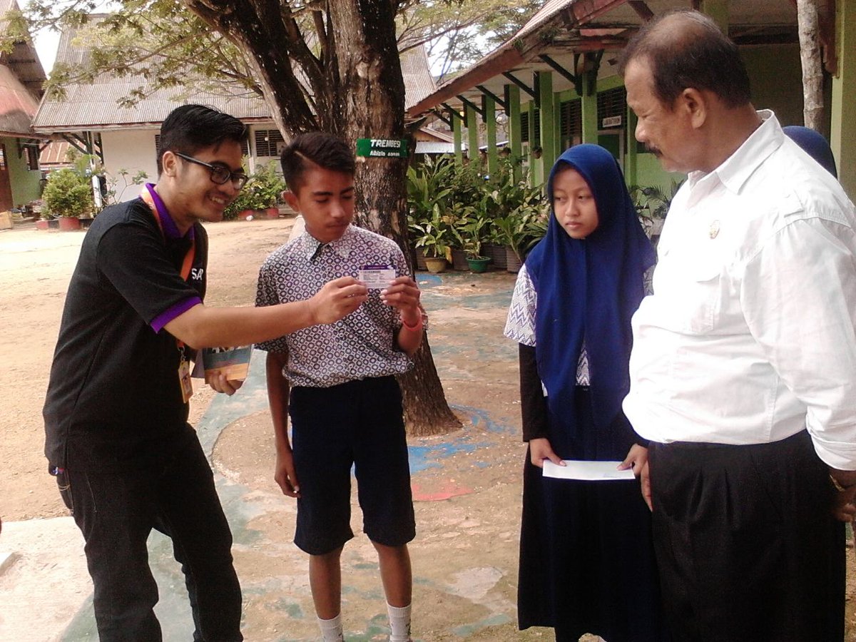 SapExpress's tweet image. SAP Express Salurkan Kartu Indonesia Pintar di Kota Kendari, atas kerjasama dng Kemendikbud
#kartuindonesiapintar