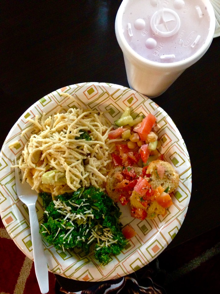 DrK_Writes's tweet photo. Putting theory into practice (and on my plate!). #Networking with #food. #USFseniorcapstone end of semester potluck. https://t.co/DaKGjiI6u2
