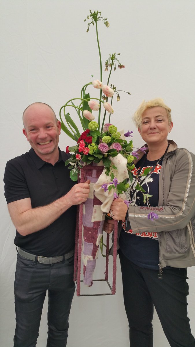 LehnerWolle's tweet photo. my favorite masterpiece made by the great @jpmoseley during the @HarrogateFlower using @LehnerWolle Emotion felt https://t.co/zpNSUJR8pX