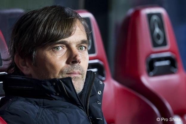 psv_fansnl's tweet photo. Kritiek op keuzes Cocu: ''Narsingh komt nog geen kartonnen doos voorbij''  https://t.co/Z6I3NkLTh0 #PSV https://t.co/RXNPLBktGa
