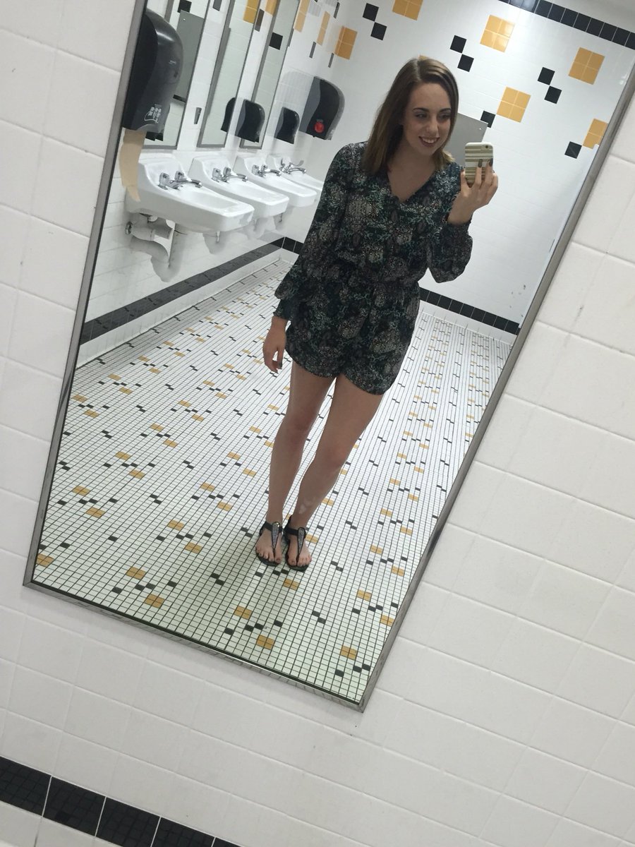 School Bathroom Selfies brittany dobbs on twitter: "because why wouldn't you take bathroom School Bathroom Selfies brittany dobbs on twitter: "because why wouldn't you take bathroom