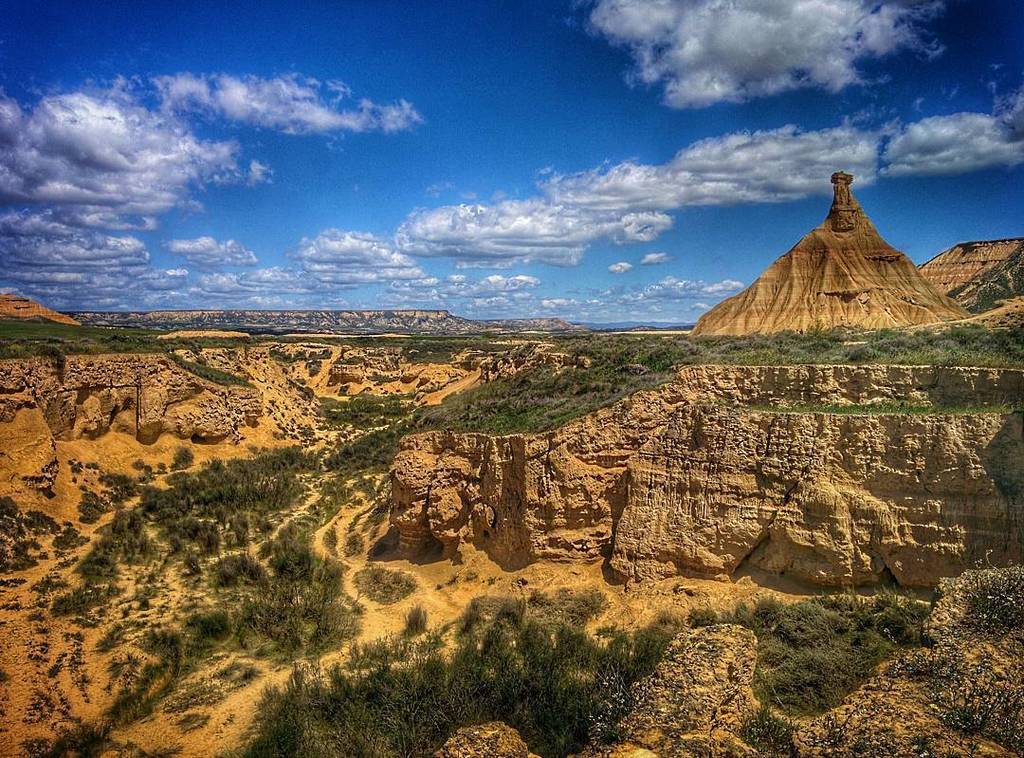 pd_diaz's tweet photo. "Porque nadie - gritará en el desierto tu nombre" 🏜 Las Bárdenas Reales, #Navarra. #FarWe… https://t.co/CD6REbQGmN https://t.co/WKaRySzSzb