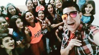 Ale_jcfr's tweet photo. #MRSFest@midiariozulia @JuankyActivo 👑💘 @emiliavalbuena #JuankyManiaticas #Juanky #JuankyActivo #SoundCar #OpenShow https://t.co/OLGRGrf9Es