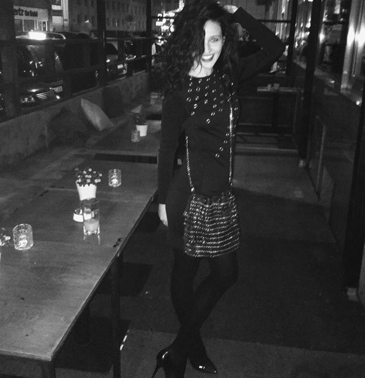 karolin_san's tweet photo. Have fun 
Go mad

#night #girl #fun https://t.co/SYpnCIkV6I