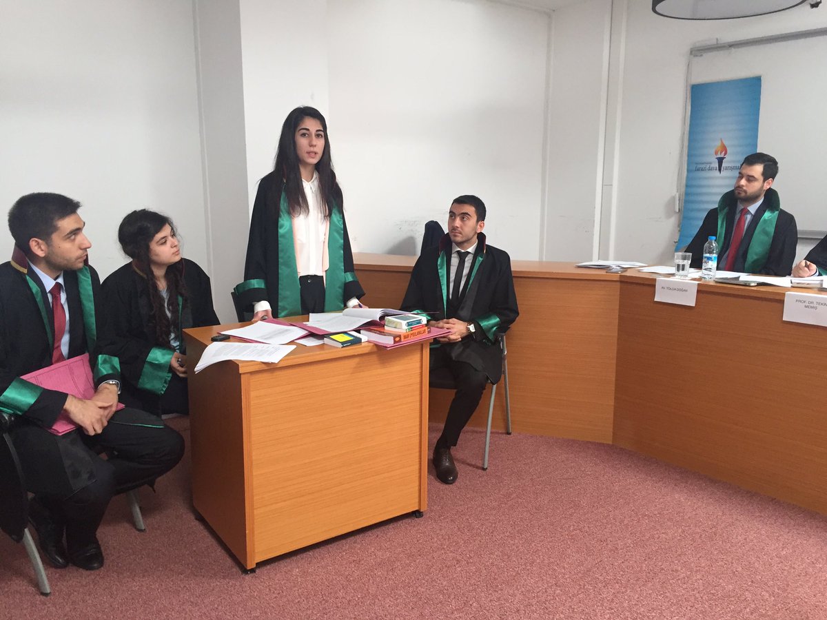 farazidava's tweet photo. 4.Ulusal Farazi Dava Yarışması ilk oturum ile başlamıştır. #FDY2016 https://t.co/lgye2viFQM