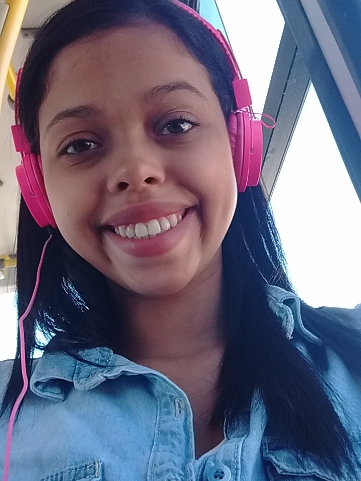 599Monyque's tweet photo. Bom dia ! Partiu mais um dia de Trabalho e que Deus , Nos Abençoe <3 https://t.co/pTI0yMS6S7