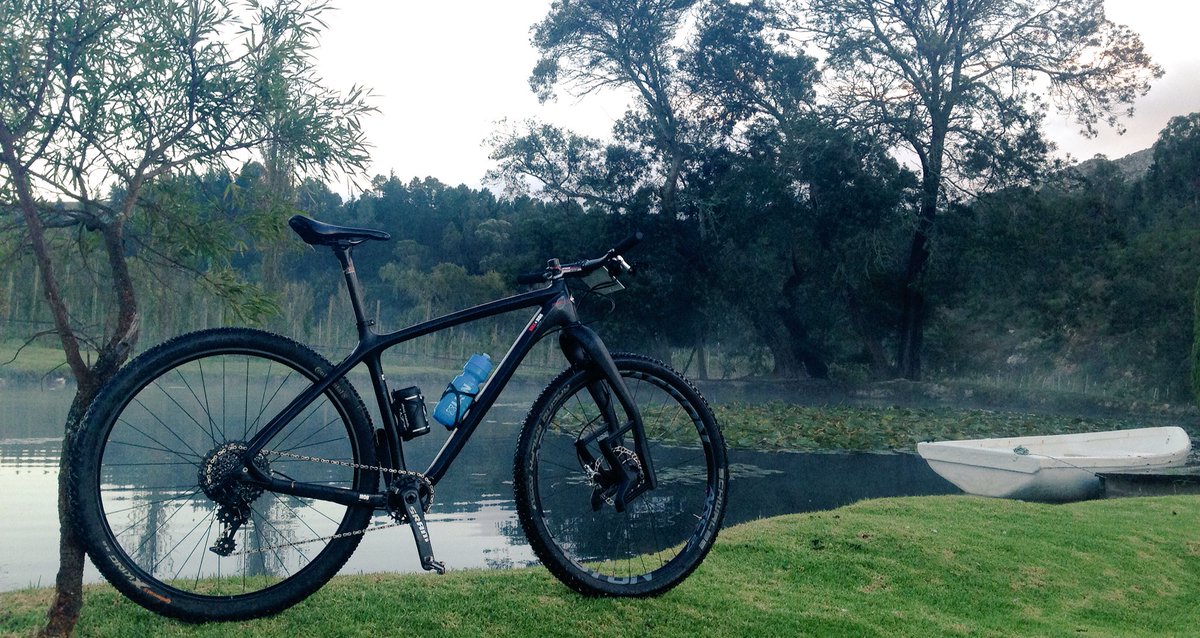 Ar2204163's tweet photo. Niner #air9RDO equipped with @LaufForks #TRboost is the ultimate racing machine @niner_sa @NinerBikes @BikeMob_SA https://t.co/MgY4bMssTE