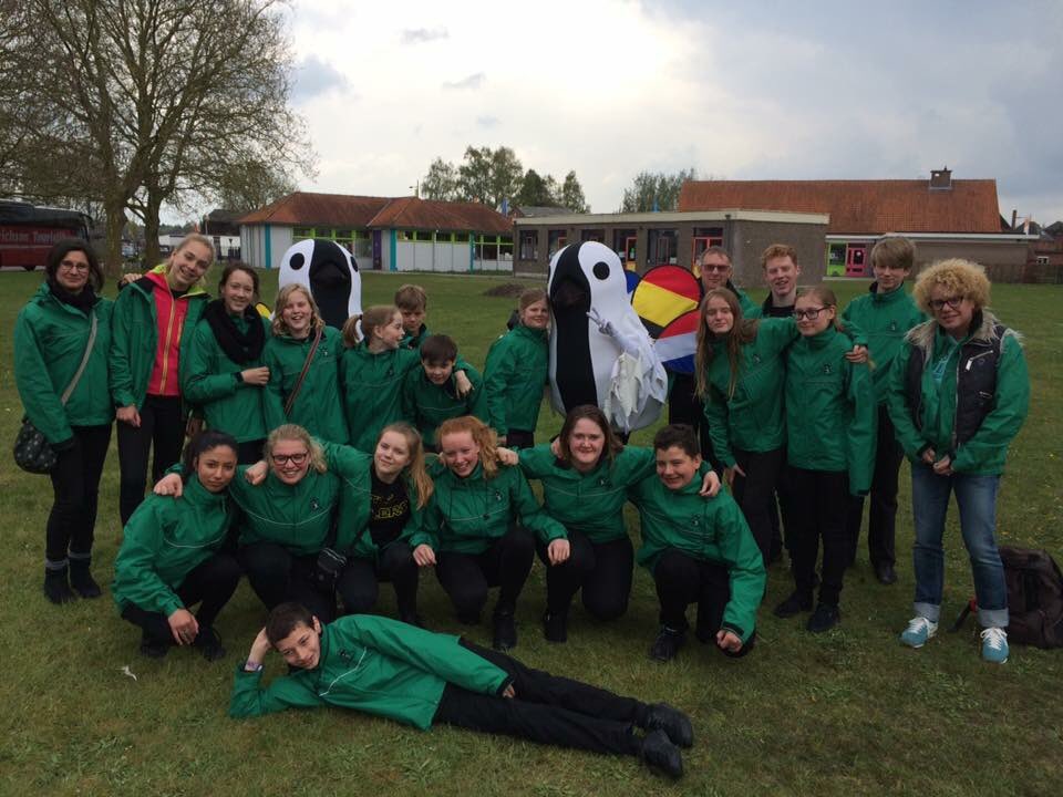 deKickers's tweet image. Kinderkoor de Kickers uit @gempurmerend zongen oa Firefly @emjfestival en winnen 2e Prijs: ow.ly/4njFP8