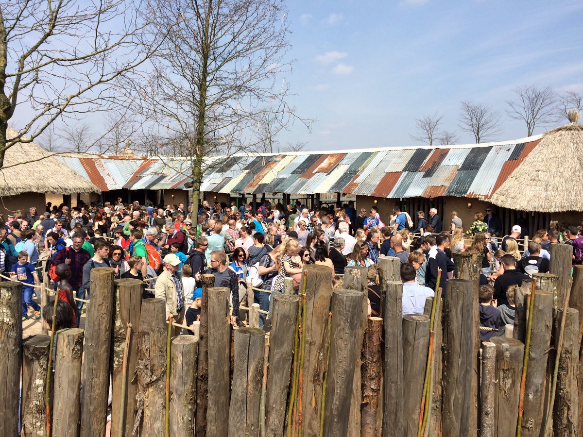NicyNick's tweet photo. @WILDLANDS_Emmen @GemeenteEmmen #madness #gekkehuis #nietnormaal #geendierenmaarmensen https://t.co/VVdP2yXWDQ