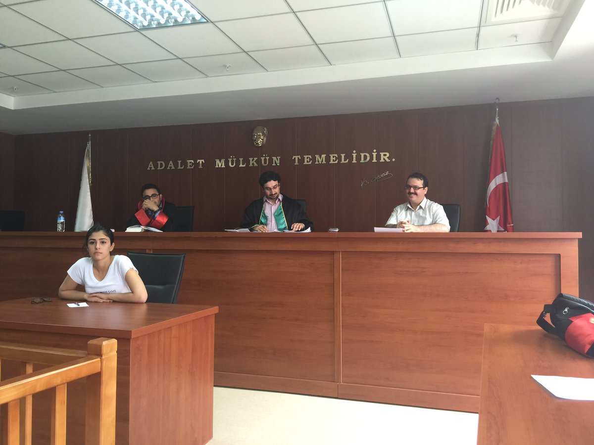 ZRVHukukKulubu's tweet photo. Duruşmalarımız Başlamıştır. Herkesi Ali İhsan Berki Duruşma Salonuna Bekleriz... https://t.co/7TPRi0C9bP