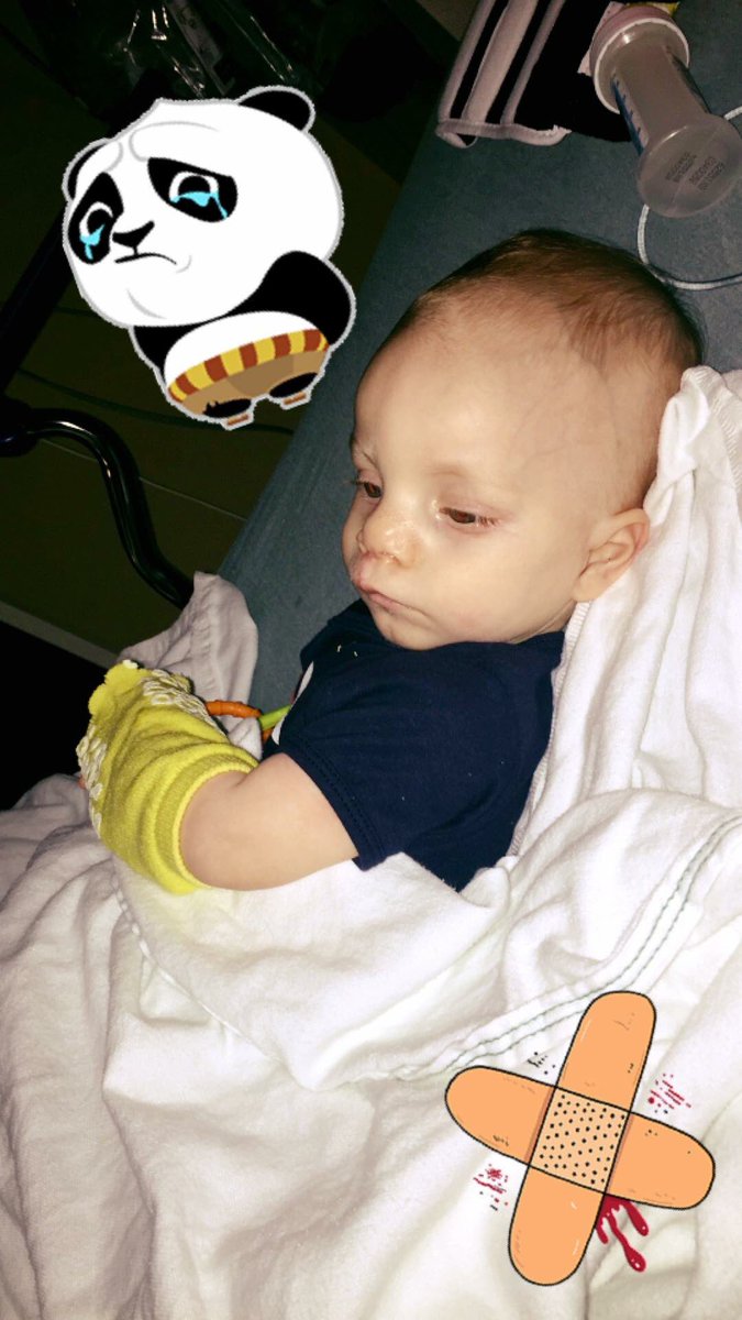 cassidyel12's tweet photo. Say a quick prayer for this sweet baby today. He's back in the hospital with pneumonia. I love you #SuperCase ❤️💙💛 https://t.co/tLIDuxbaUi
