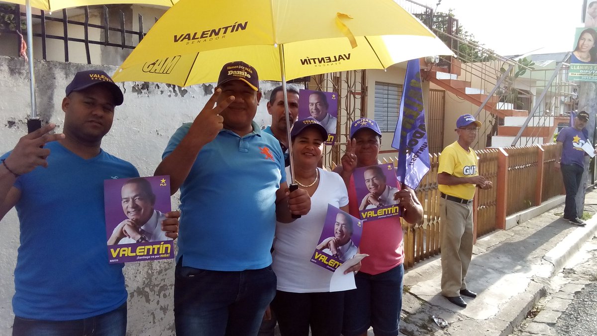 pedroescuela's tweet photo. Seguimos la señal V de Valentin #Distrito2DeValentin @JCesarValentin el punto que le toco a Kaki vargaz https://t.co/NufEEJ9lPK