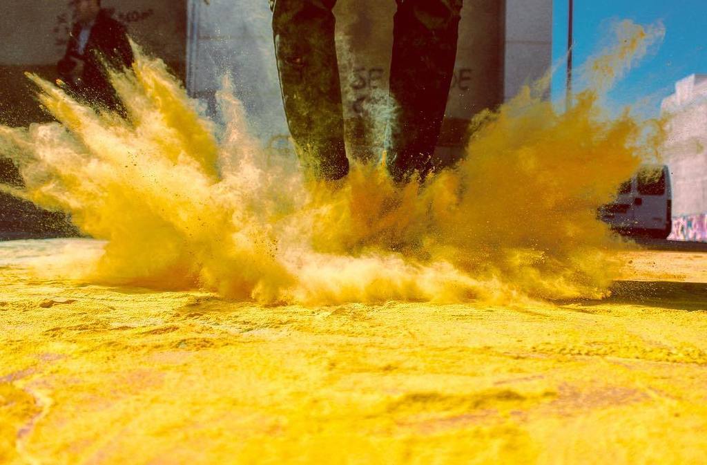 Nos gusta la foto 💥
#jump #holirun #dust #color #xplosion de crs.perspective.photography