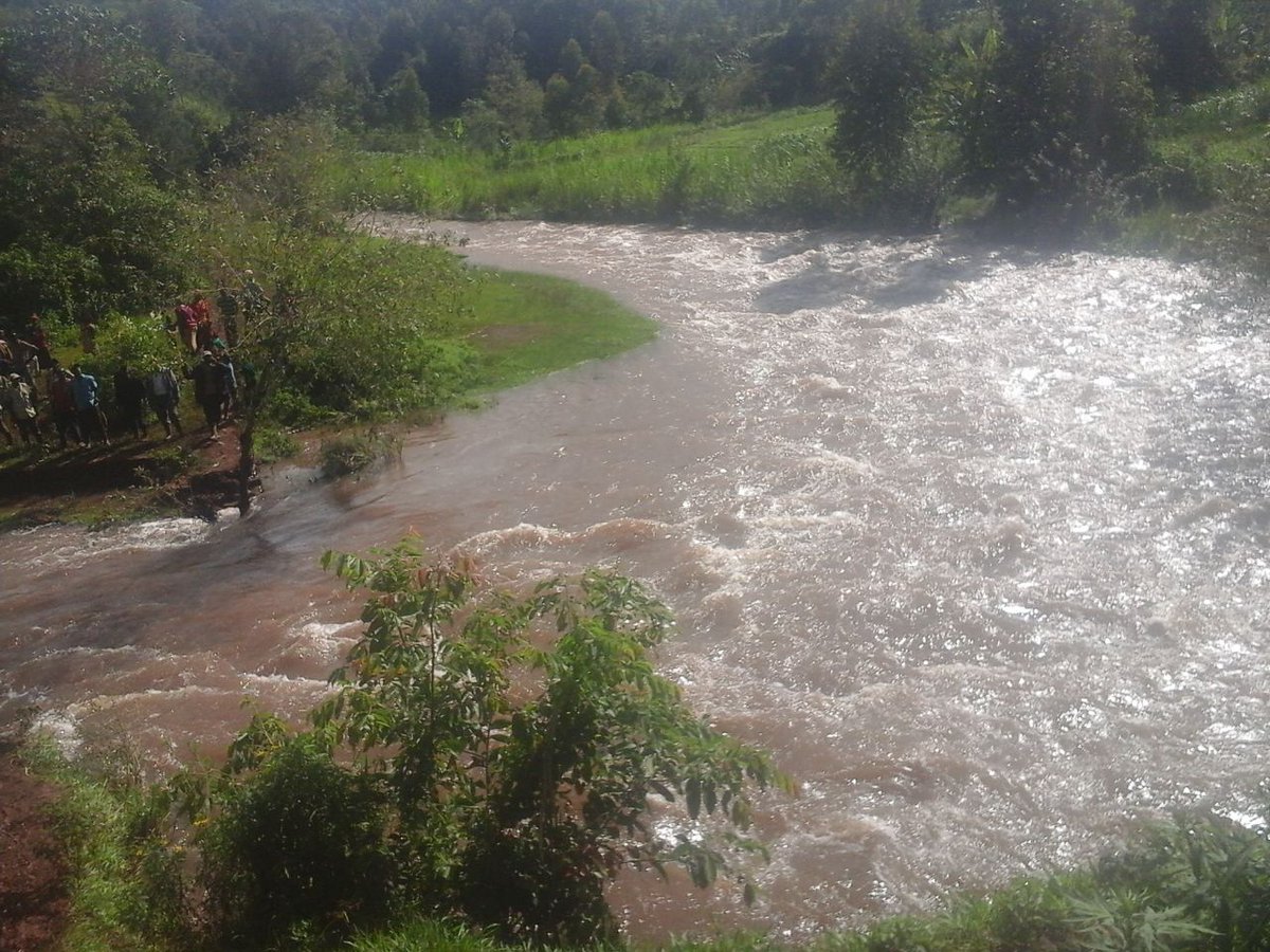 RadioCitizenFM's tweet photo. #Mukeu River bridge in #Kiharu, #Murang'a County swept away by raging waters following heavy rains. https://t.co/o2h361ZpVU
