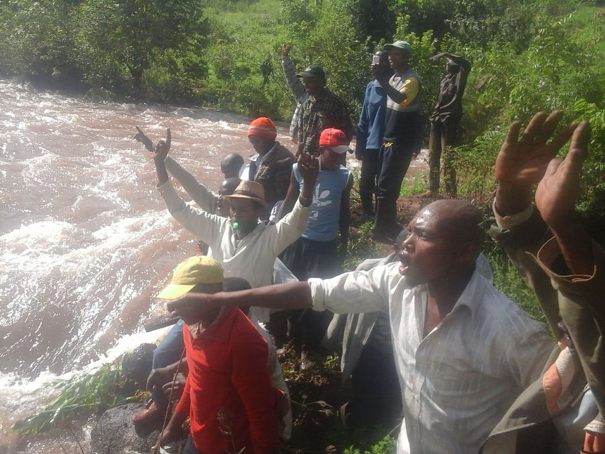 RadioCitizenFM's tweet photo. #Mukeu River bridge in #Kiharu, #Murang'a County swept away by raging waters following heavy rains. https://t.co/o2h361ZpVU