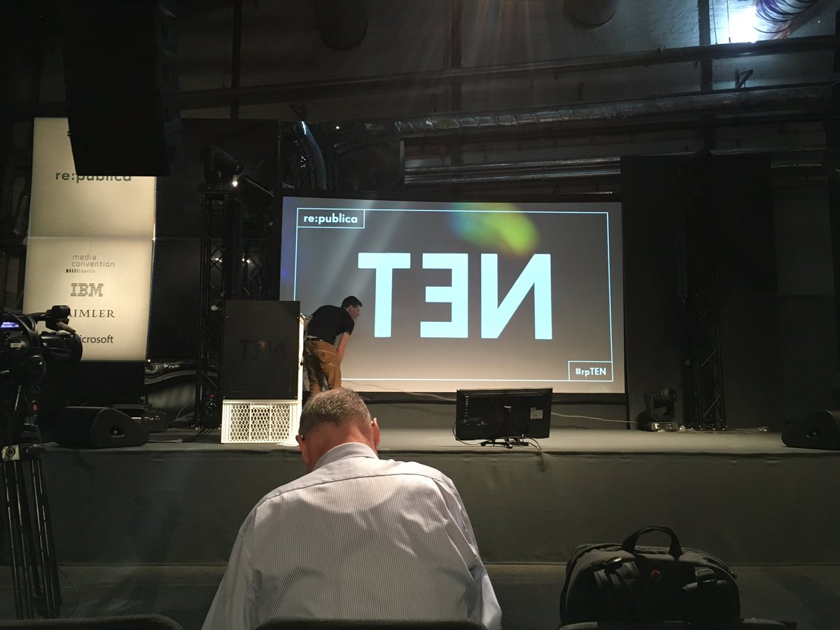 FrankowskiJan's tweet photo. @GreenpeaceNL stellt gleich in Berlin die #ttipleaks im Detail vor. https://t.co/5Az6PBWdbu
