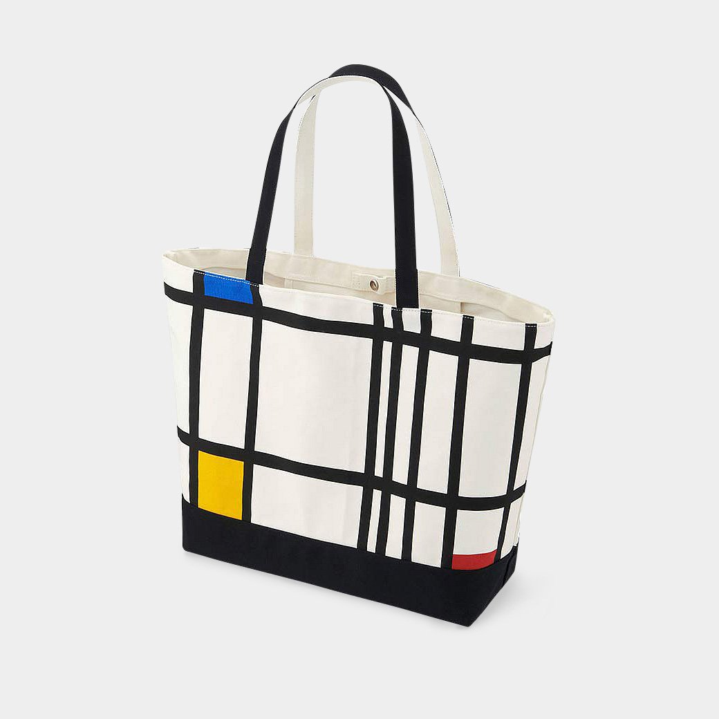 Moma Design Store Japan No Twitter Uniqlo At Moma ピエト モンドリアンの作品が変化を遂げて生まれた たっぷり収納できるキャンバストートバッグ ユニクロとmomaのコラボレーションアイテム T Co Oerfhonmf7
