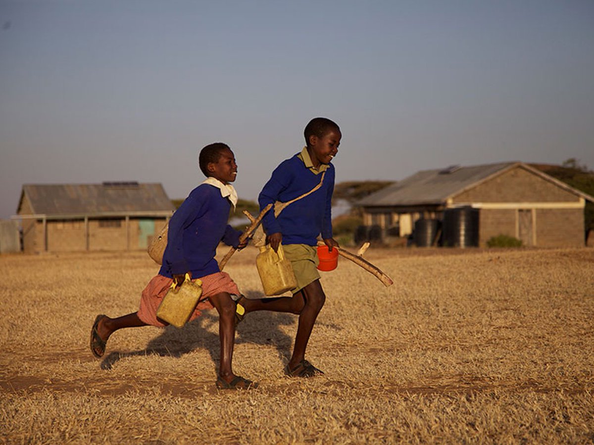 casaelizalde's tweet image. Demà us convidem al cicle de #cinema #documental Mirades amb l'èxit 'Camino a la escuela': bit.ly/1Y2vxxR