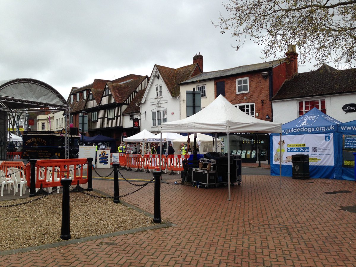 MyLocalWoko's tweet photo. The markets are setting up for the May Fayre. Should be ready in about 30 minutes' time! #woky #mylocal https://t.co/NuztQjTwP5