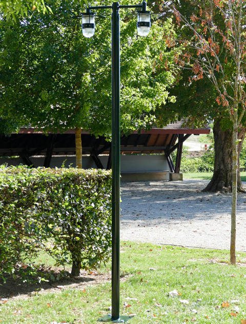 Logilum's tweet photo. Se fondre dans le paysage avec un design original, fût acier pour une longévité maximale : https://t.co/vSuciAF2BI https://t.co/NWAEWG5pLN