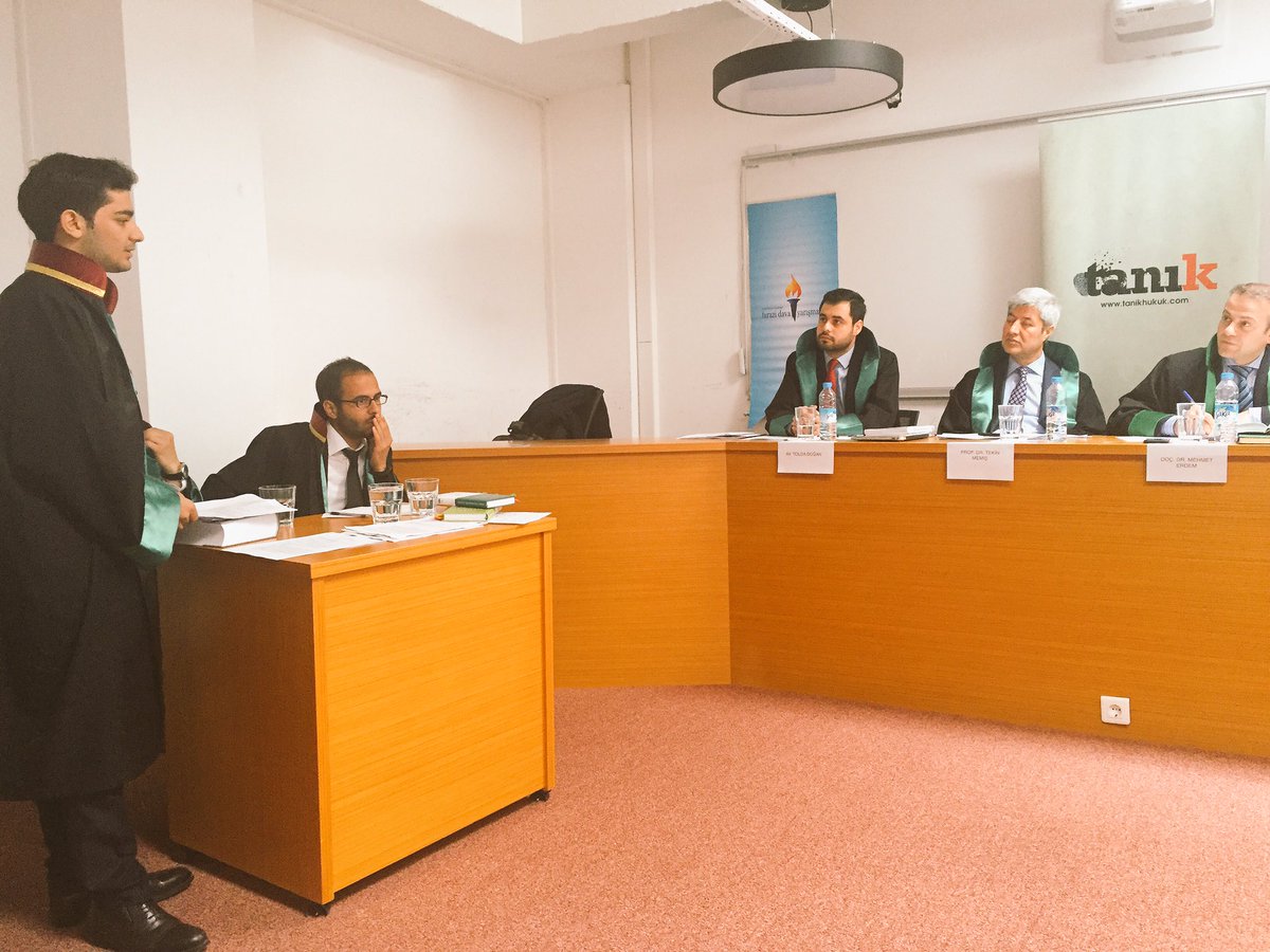 farazidava's tweet photo. 4. Ulusal Farazi Dava Yarışması ikinci oturumla devam ediyor. #FDY2016 https://t.co/tOWRg9PIRy