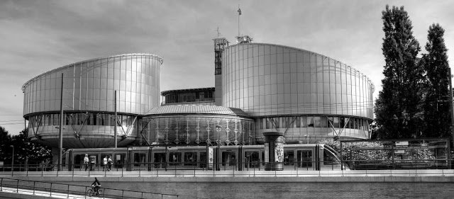 Constitucional_'s tweet photo. Convenio Europeo de Derechos Humanos (XV): prohibición del abuso d derecho, por @AlbFreBo -> https://t.co/YY1hJ4DnPo https://t.co/M4zHlSmByO