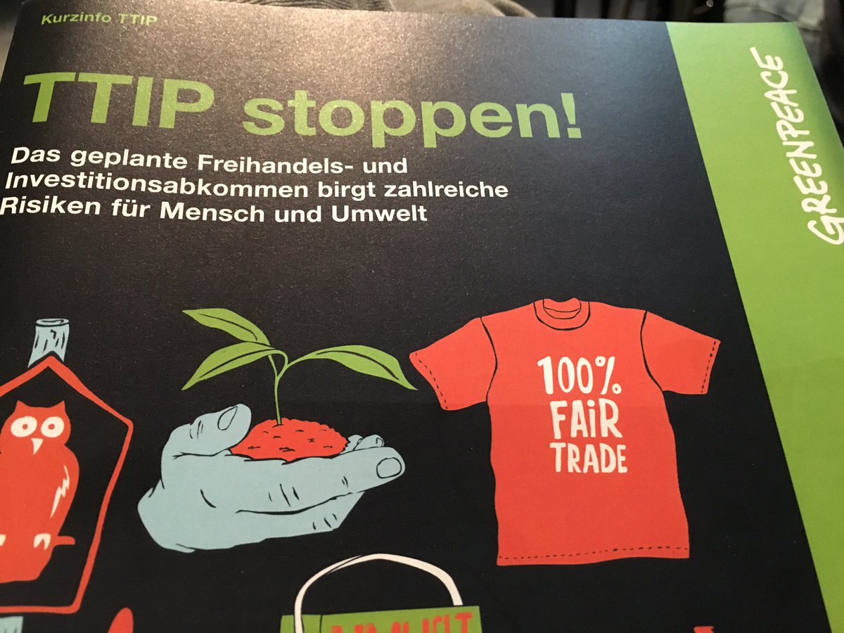 FrankowskiJan's tweet photo. @JKnirsch @VoGassner @KrugGreenpeace sprechen auf der @republica zu #TTIPleaks! Unzählige Kameras, hunderte Zuhörer https://t.co/sYLbjCIBR2