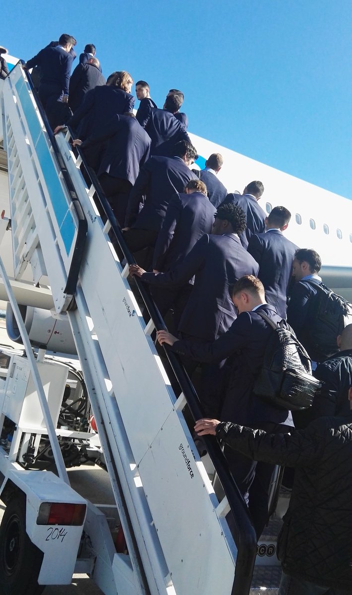Atleti's tweet photo. Nuestro vuelo está a punto de despegar. ¡Nos vamos! MADRID ✈ MÚNICH #FCBAtleti #UCL #AúpaAtleti https://t.co/jhSvob1CDZ
