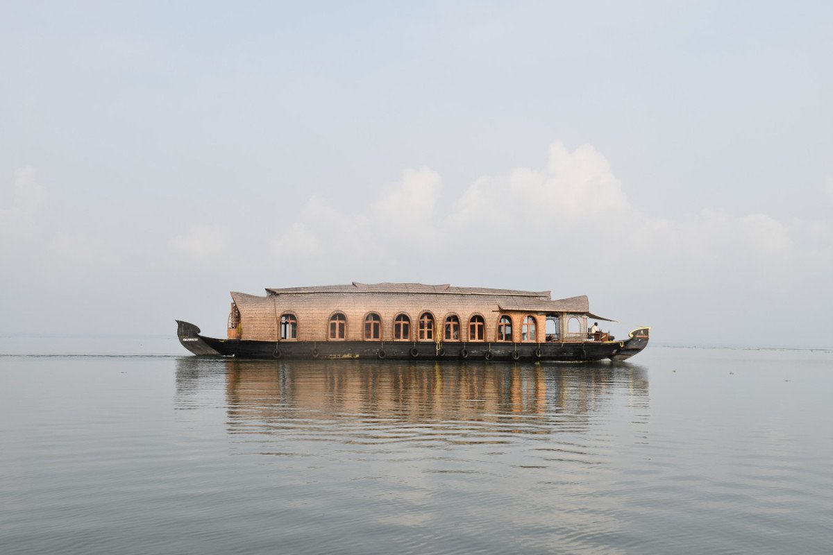 TravelBloggerZA's tweet photo. The essence of #Kerala in #India is its waterways. Read about it on my #travel #blog: 
https://t.co/OyciCtQlTN https://t.co/r3Xd1C24P3