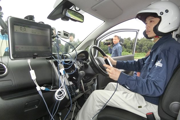 MOTA_PRESS's tweet photo. 三菱車を対象に国交省所管の交通研が「惰行法」による試験を実施！結果は6月末に発表
https://t.co/7JISzfl7DB
#三菱自動車 #国交省 #交通研 #惰行法 #試験 #燃費 #JC08 https://t.co/GF0DN5mM5X