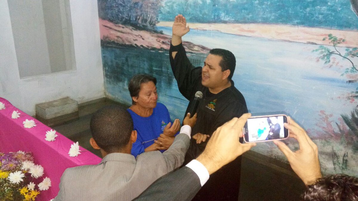 LaraQueiroz_AS's tweet photo. Houve festa no céu. Batismo na IASD Maranguape I. @pastorotimar @PrPauloKi @Pr_JadsonRocha https://t.co/mbeJrBAe43
