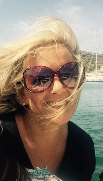 21+ Populer Pictures of Amy Clare Beales - Miran Gallery