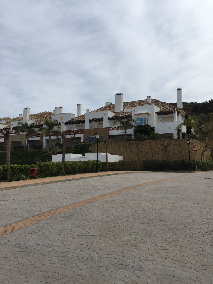 lacalarentals's tweet photo. Beautiful townhouse rentals #Spain #lacalagolf #Marbella contact us now for special #offers this #summer2016 https://t.co/L82VyDixQP