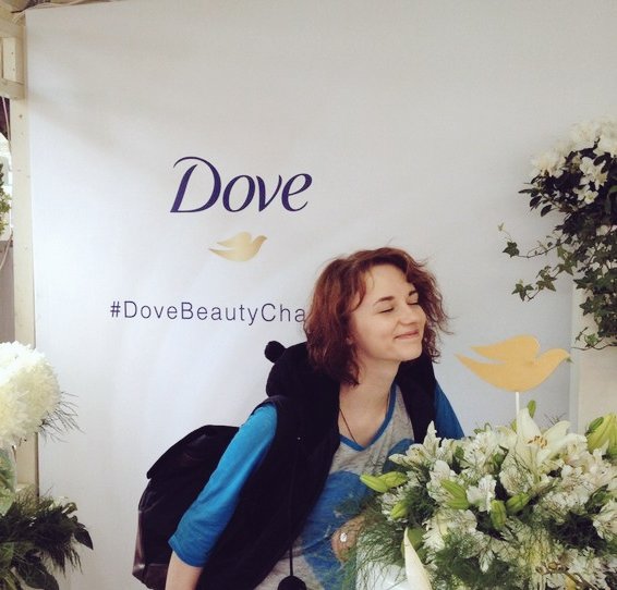 Molly_Dream's tweet photo. #DoveBeautyChallenge #IDoveYou  Самая обворожительная лучезарная улыбка в мире и очаровательные кудряшки!!! :3 https://t.co/HTAeWFagdC
