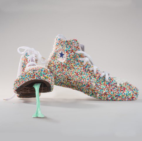 Ekscentriškos menininkės Jolitos Vaitkutės Converse’ai madeinvilnius.com/lt/stilius/eks…